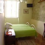 安西娅旅馆