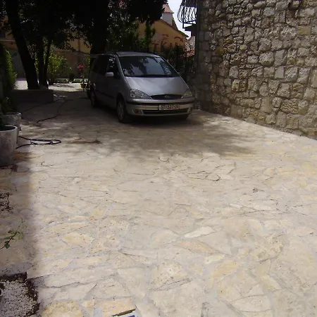 Anthea Vendégház 3*