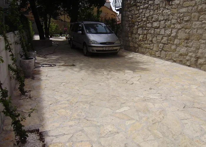 Anthea Guest house 3*